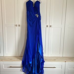 Blush Prom dress size 6.